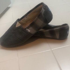 Men’s Toms